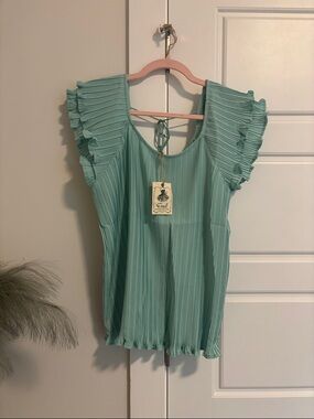 NWT Easel Ruffle Pleat Plisse A-Line Blouse Seafoam Mint Green Tie Back Detail S